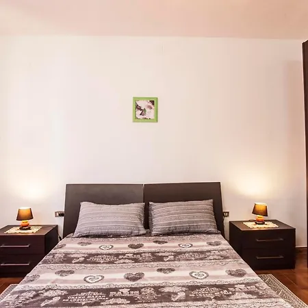 Casa Lucia Сан-Джованни-Суерджу
